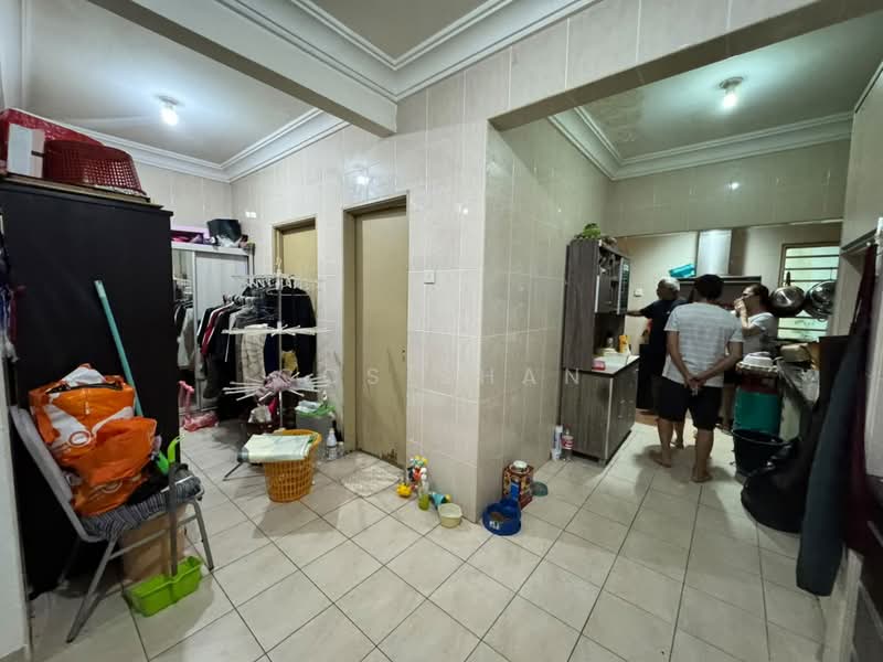 2.5-storey Terraced House for Sale in Kepong (Kuala Lumpur) - CCS Shan - Kitchen - PropertyGuru.com.my
