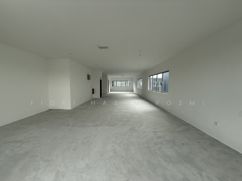 Shop / Office for Rent in Bandar Serenia (Dengkil) - Fiqri Hazim Rozmi - Interior - PropertyGuru.com.my