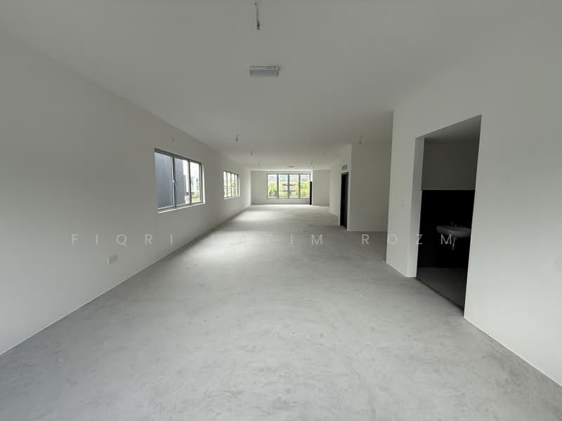 Shop / Office for Rent in Bandar Serenia (Dengkil) - Fiqri Hazim Rozmi - Interior - PropertyGuru.com.my