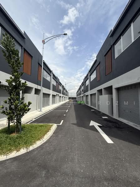 Shop / Office for Rent in Bandar Serenia (Dengkil) - Fiqri Hazim Rozmi - Exterior - PropertyGuru.com.my