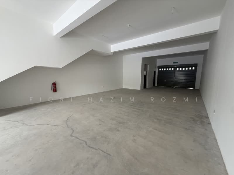 Shop / Office for Rent in Bandar Serenia (Dengkil) - Fiqri Hazim Rozmi - Interior - PropertyGuru.com.my