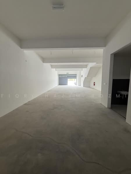 Shop / Office for Rent in Bandar Serenia (Dengkil) - Fiqri Hazim Rozmi - Interior - PropertyGuru.com.my
