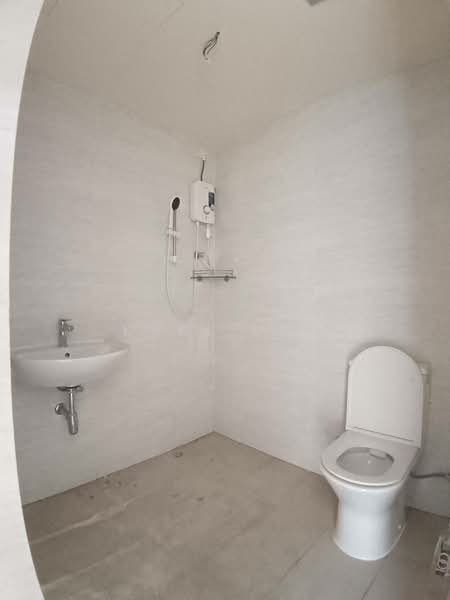 2-storey Terraced House for Sale in Tampoi (Johor) - Karl Lim - Bathroom - PropertyGuru.com.my