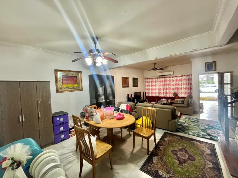 2-storey Terraced House for Sale in Bandar Sri Damansara (Selangor) - Yasmin Sulaiman - Living Room - PropertyGuru.com.my