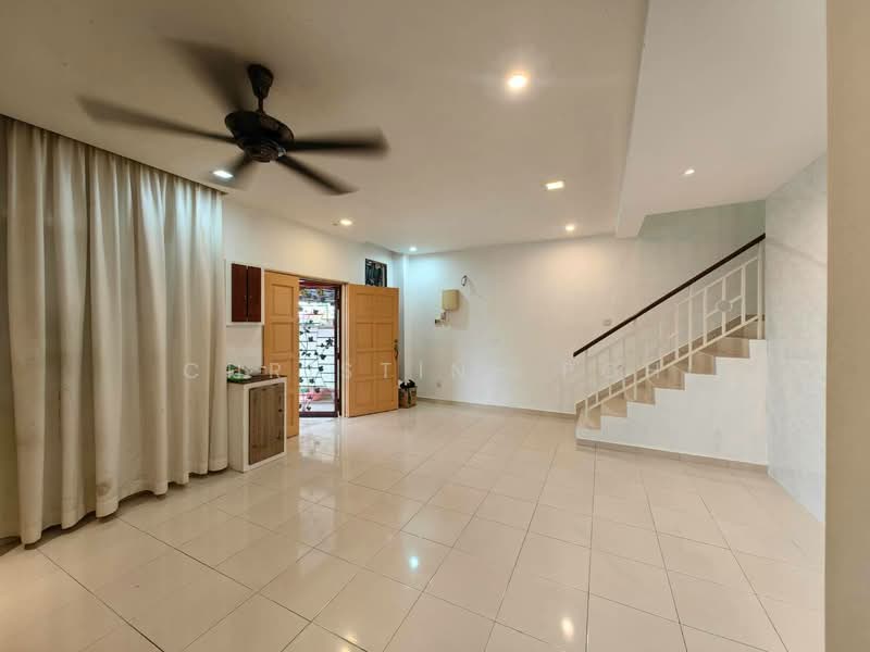 2-storey Terraced House for Sale in Taman Seri Orkid (Skudai) - Christine Poh - Living Room - PropertyGuru.com.my