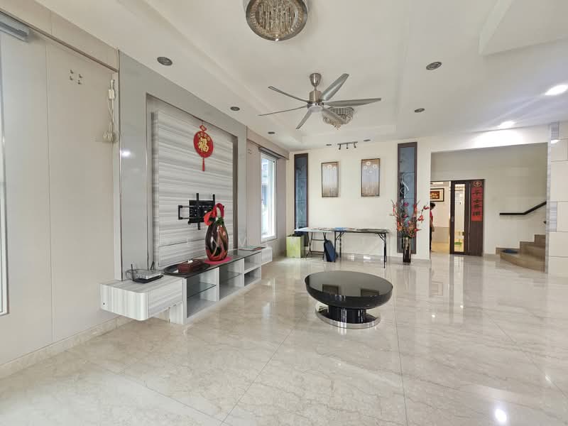 Semi-Detached House for Sale in Cheras (Selangor) - Denver Sin - Living Room - PropertyGuru.com.my