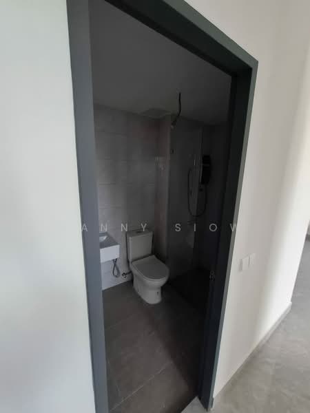 Service Residence for Rent at Altris Residences @ The Quartz WM - Yanny Siow - Bathroom - PropertyGuru.com.my