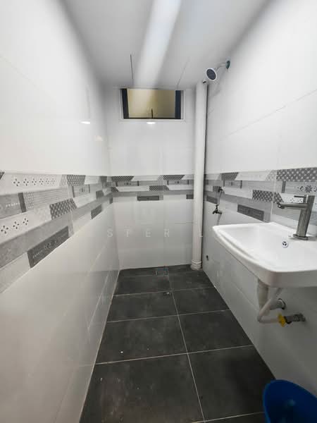 Rumah Flat untuk Dijual di Rumah Pangsa Sri Orkid (Ehsan Jaya) - Kasper Lee - Bathroom - PropertyGuru.com.my