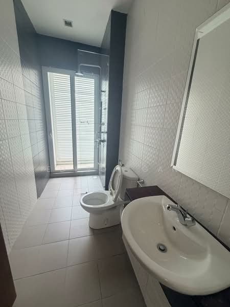 Rumah Berkembar untuk Dijual di Desa Sri Hartamas (Sri Hartamas) - Edison Gan - Bathroom - PropertyGuru.com.my