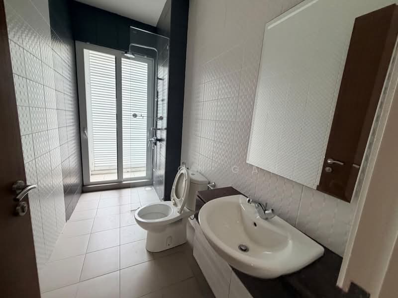 Rumah Berkembar untuk Dijual di Desa Sri Hartamas (Sri Hartamas) - Edison Gan - Bathroom - PropertyGuru.com.my