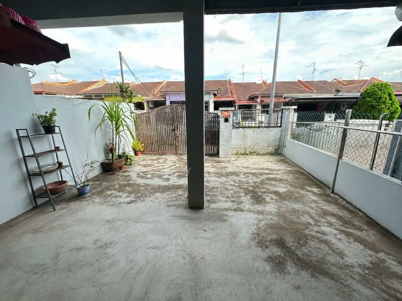 Rumah Teres 1 Tingkat untuk Dijual di Taman Setia Indah (Tebrau) - Reny Hee - Exterior - PropertyGuru.com.my