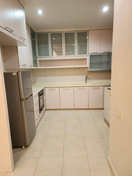 Rumah Teres 2 Tingkat untuk Dijual di Setia Tropika (Johor Bahru) - Reny Hee - Kitchen - PropertyGuru.com.my