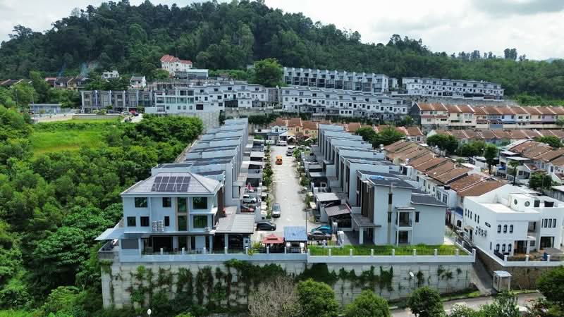 Rumah Teres 3 Tingkat untuk Dijual di Ukay Bistari (Ulu Kelang) - BILYA ARIFF - Exterior - PropertyGuru.com.my