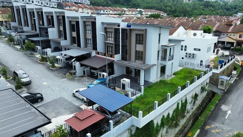 Rumah Teres 3 Tingkat untuk Dijual di Ukay Bistari (Ulu Kelang) - BILYA ARIFF - Exterior - PropertyGuru.com.my