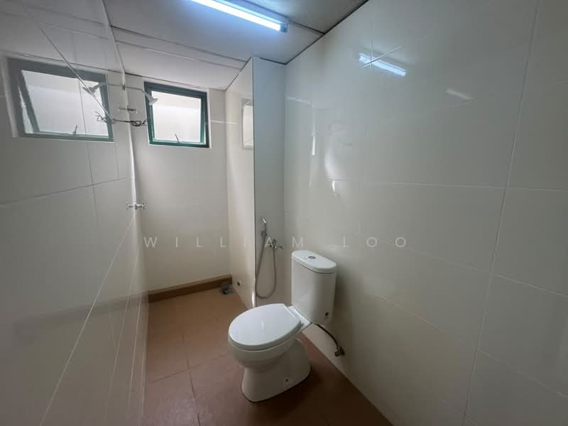 Pejabat untuk Disewa di Bandar Sunway (Sunway) - William Loo - Bathroom - PropertyGuru.com.my
