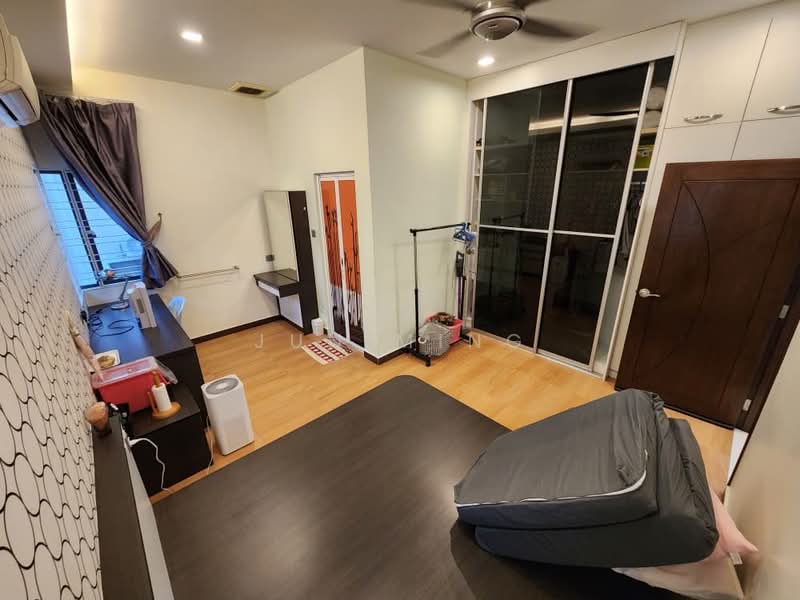 Semi-Detached House for Sale in Taman Bukit Prima (Cheras) - Jun Ming - Bedroom - PropertyGuru.com.my