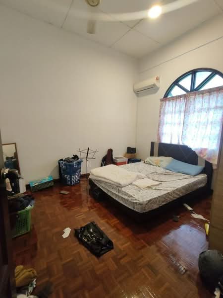 Semi-Detached House for Sale in Kampung Bahru (Johor Bahru) - Reny Hee - Bedroom - PropertyGuru.com.my