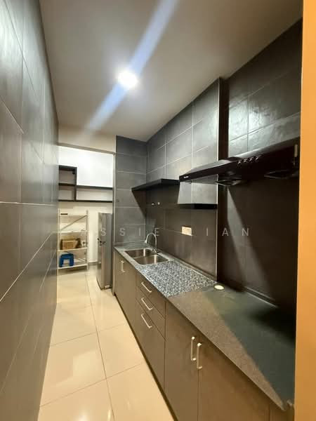 Servis Apartment untuk Disewa di Citizen @ Old Klang Road - Cassie Lian - Kitchen - PropertyGuru.com.my