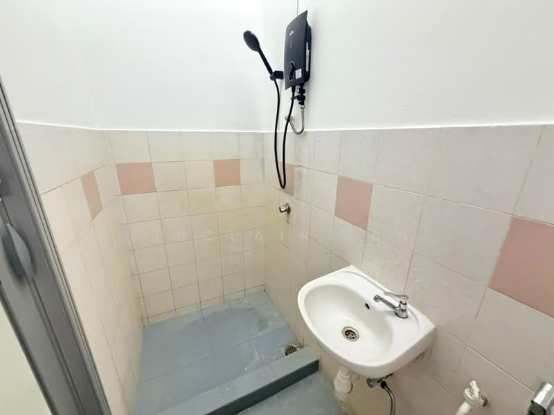 Pangsapuri untuk Disewa di Jayamuda - Sinclair Tan - Bathroom - PropertyGuru.com.my