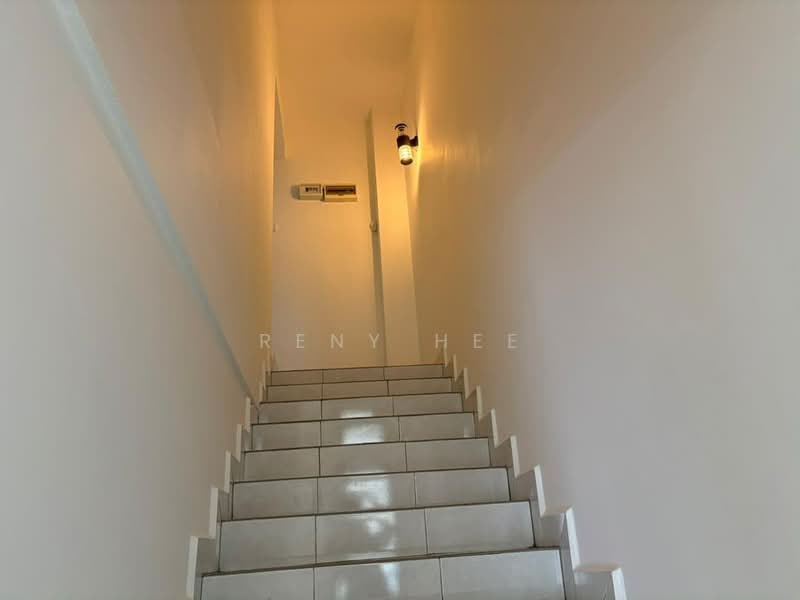 Rumah Teres 2 Tingkat untuk Dijual di Taman Kempas (Tampoi) - Reny Hee - Interior - PropertyGuru.com.my
