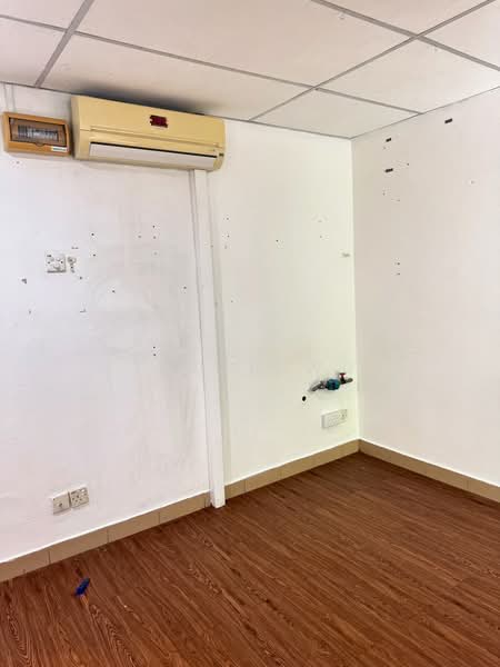 Pejabat Runcit untuk Disewa di Ampang Hilir (Ampang) - Lydia Wu - Interior - PropertyGuru.com.my