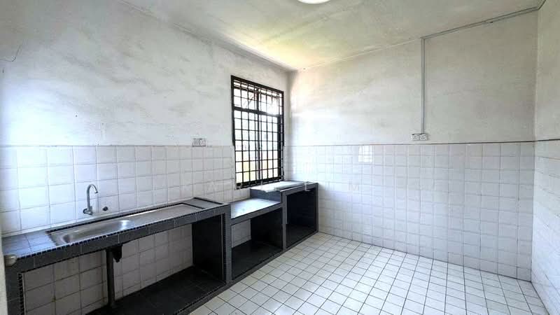 2-storey Terraced House for Sale in Taman Sri Putri (Skudai) - Karl Lim - Kitchen - PropertyGuru.com.my