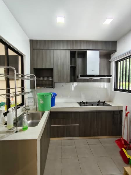 Rumah Teres 2 Tingkat untuk Dijual di Jade Hills (Kajang) - Denver Sin - Kitchen - PropertyGuru.com.my