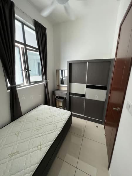 Condominium for Rent at Queens Residences Q2 @ Queens Waterfront - Anthony Loh - Bedroom 3 - PropertyGuru.com.my