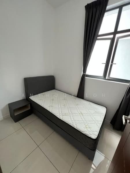 Condominium for Rent at Queens Residences Q2 @ Queens Waterfront - Anthony Loh - Bedroom 3 - PropertyGuru.com.my