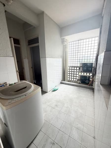 Kondominium untuk Dijual di Indah Samudra Condominium - Daniel Yong - Balcony - PropertyGuru.com.my