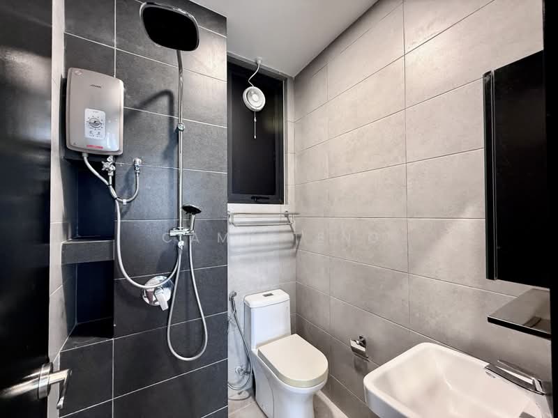 Servis Apartment untuk Disewa di Urban Suites - Camy Teng - Bathroom - PropertyGuru.com.my