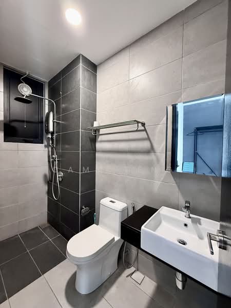Servis Apartment untuk Disewa di Urban Suites - Camy Teng - Bathroom - PropertyGuru.com.my