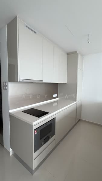 Kediaman Servis untuk Disewa di Regent Suites @ Pavilion Damansara Heights - Abby Tan - Kitchen - PropertyGuru.com.my