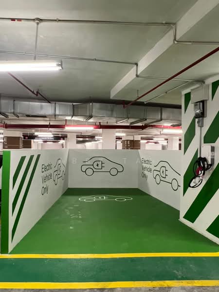 Kediaman Servis untuk Disewa di Regent Suites @ Pavilion Damansara Heights - Abby Tan - Car Park - PropertyGuru.com.my