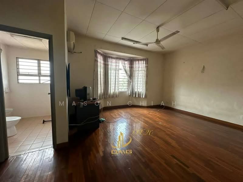 2-storey Terraced House for Sale in Bandar Botanic (Klang) - Mason Chiah - Living Room - PropertyGuru.com.my