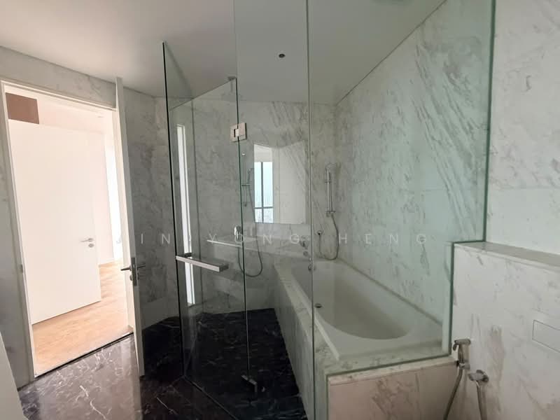 Kediaman Servis untuk Dijual di SO Sofitel Kuala Lumpur Residences - Jin Yong Heng - Bathroom - PropertyGuru.com.my