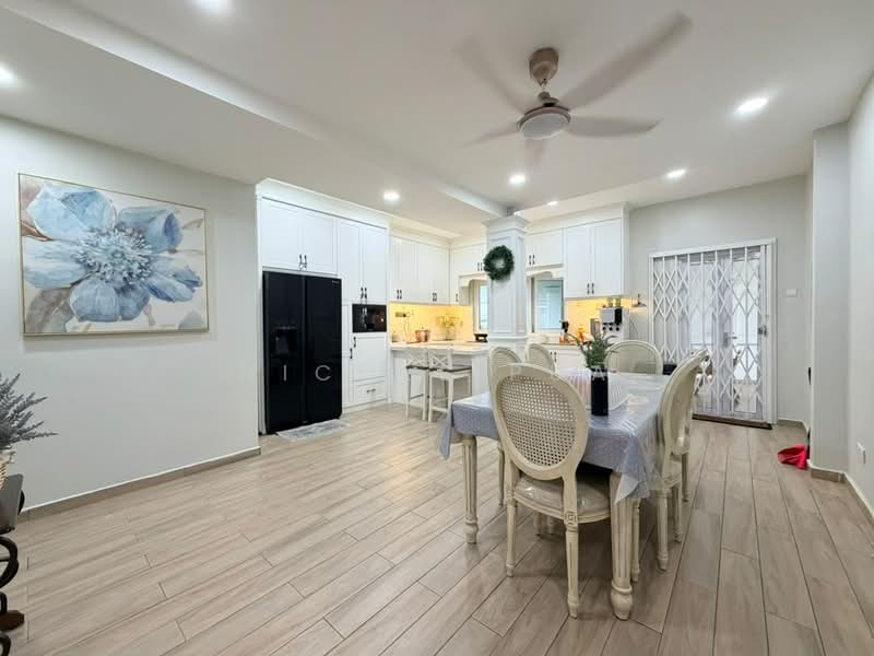 2-storey Terraced House for Sale in Mutiara Rini (Skudai) - Nicole Pua - Dining Room - PropertyGuru.com.my