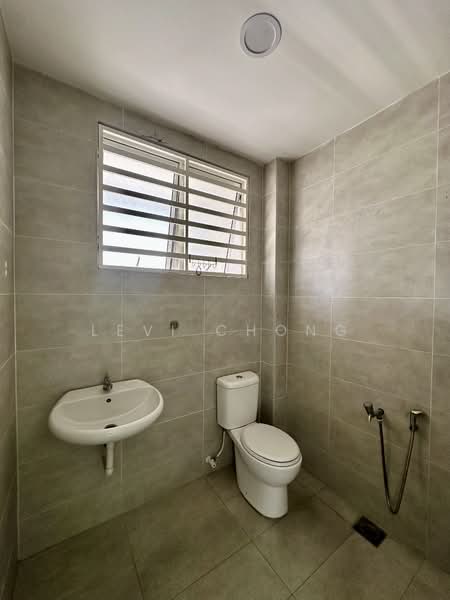Rumah Teres 2 Tingkat untuk Dijual di Bandar Lahat Baru (Lahat) - Levi Chong - Bathroom - PropertyGuru.com.my