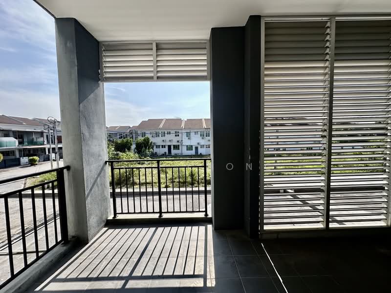 Rumah Teres 2 Tingkat untuk Dijual di Bandar Lahat Baru (Lahat) - Levi Chong - Balcony - PropertyGuru.com.my