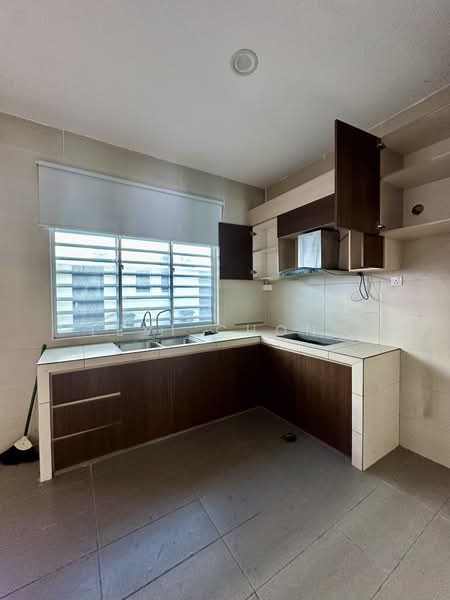 Rumah Teres 2 Tingkat untuk Dijual di Bandar Lahat Baru (Lahat) - Levi Chong - Kitchen - PropertyGuru.com.my