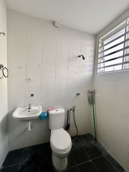 Rumah Teres 2 Tingkat untuk Dijual di Bandar Lahat Baru (Lahat) - Levi Chong - Bathroom - PropertyGuru.com.my