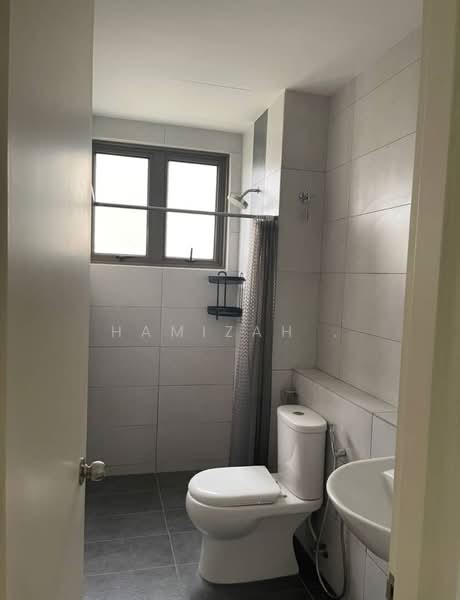 Kondominium untuk Disewa di Lake Point Residence - Hamizah . - PropertyGuru.com.my