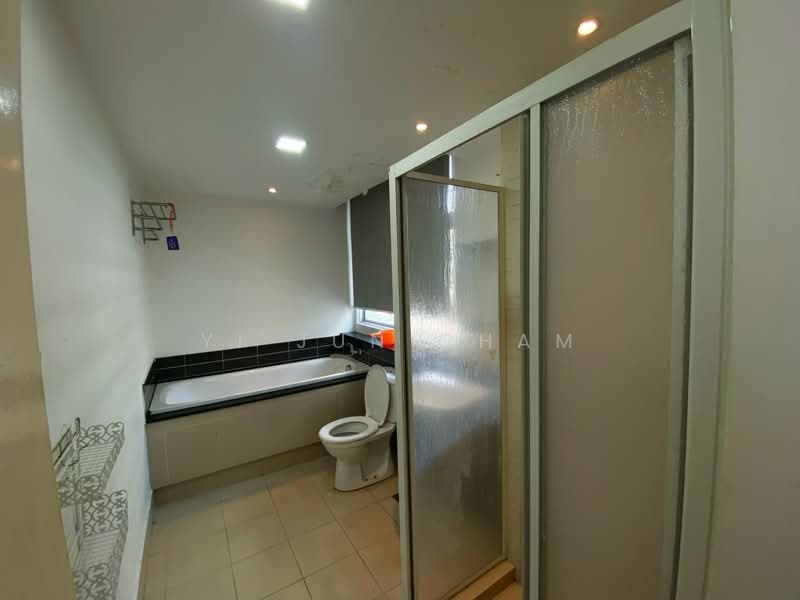 Condominium for Sale at The Saffron - Yi Jun Cham - Bathroom - PropertyGuru.com.my
