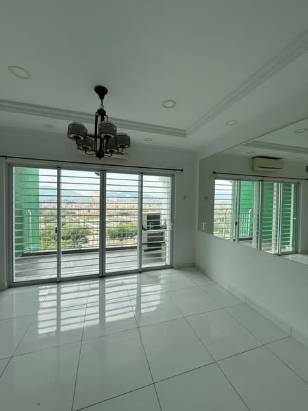 Kondominium untuk Disewa di D'Pines@Ampang - Spencer Toh - Balcony - PropertyGuru.com.my
