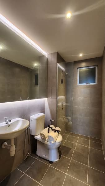 Service Residence for Sale at 264 @ Seiring - Ashley Ho - Bathroom - PropertyGuru.com.my