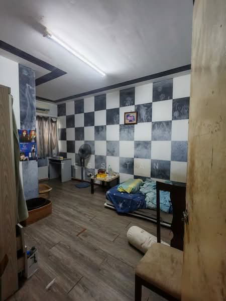 Pangsapuri untuk Dijual di Sri Intan 1 - Tess Tan - Bedroom - PropertyGuru.com.my