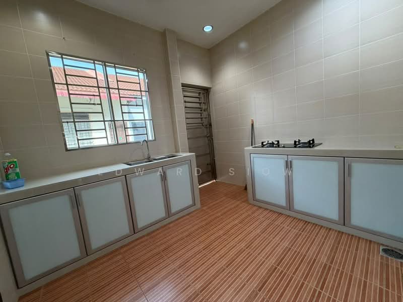 Rumah Teres 1-Tingkat untuk Disewa di Taman Mutiara Rini (Skudai) - Edward Siow - Kitchen - PropertyGuru.com.my