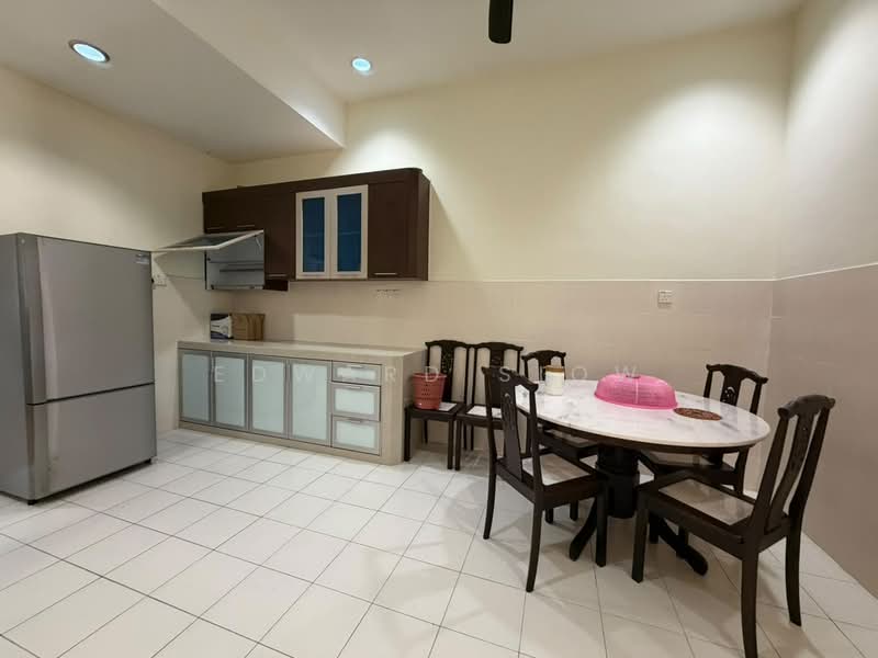 Rumah Teres 1-Tingkat untuk Disewa di Taman Mutiara Rini (Skudai) - Edward Siow - Kitchen - PropertyGuru.com.my
