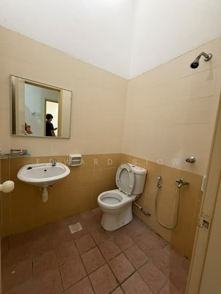 Rumah Teres 1-Tingkat untuk Disewa di Taman Mutiara Rini (Skudai) - Edward Siow - Bathroom - PropertyGuru.com.my