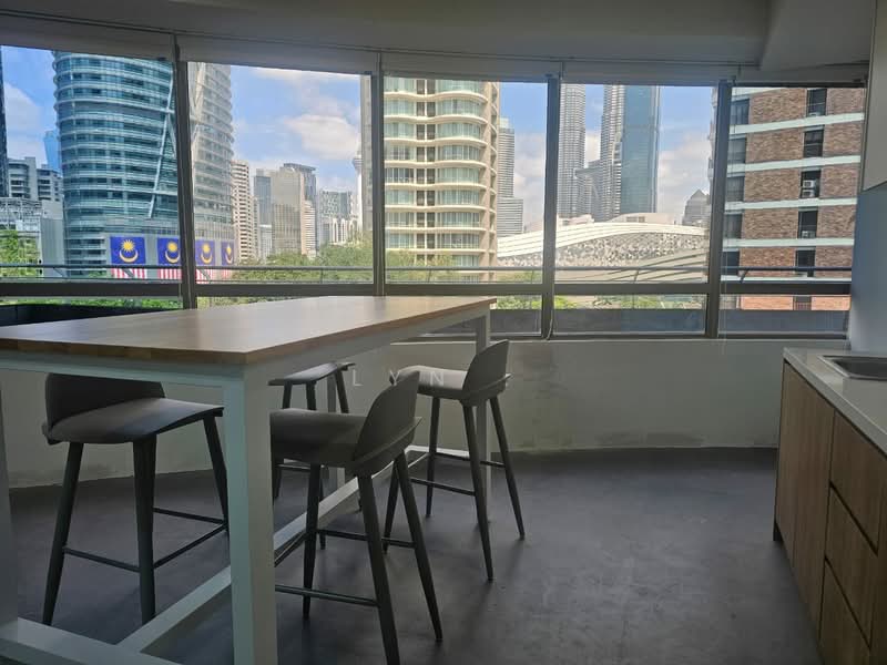 Pejabat untuk Disewa di KLCC (KL City Centre) - Lyn . - View - PropertyGuru.com.my